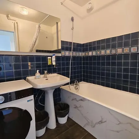 Cozy 1 Bedroom La Defense Appartement Courbevoie